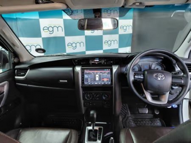 17960Toyota Fortuner016-th.jpg